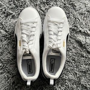 8.5 Puma Mayze Sneakers